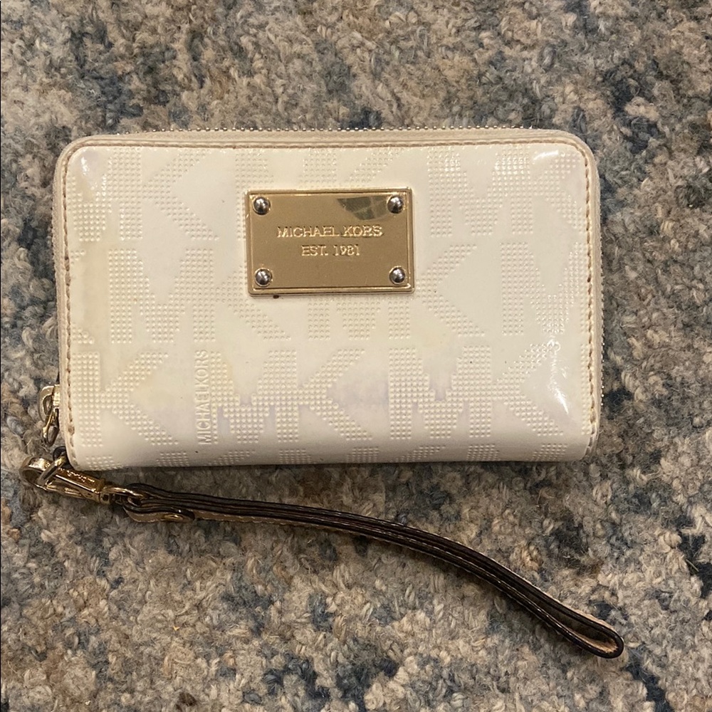 Michael Kors Cream Wristlet Wallet